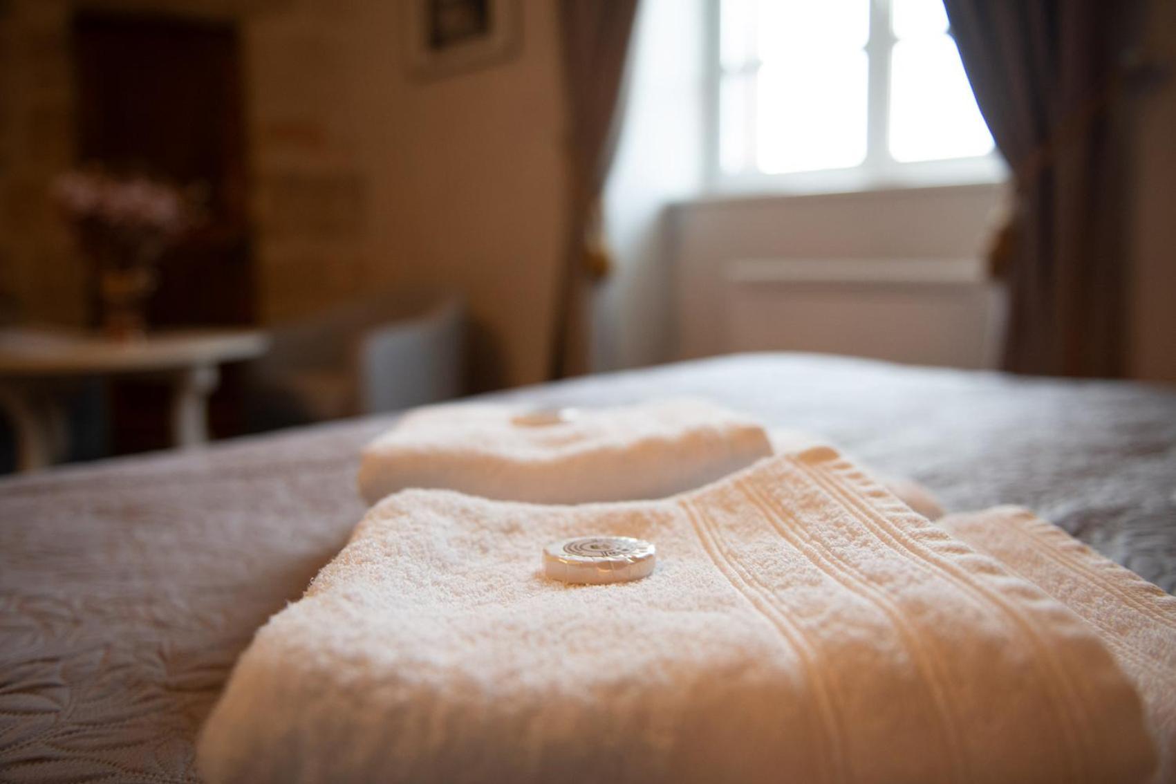 Pat A Touille Bed and Breakfast Treignac Eksteriør billede